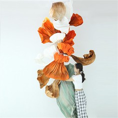 Pemasangan seni kertas oren